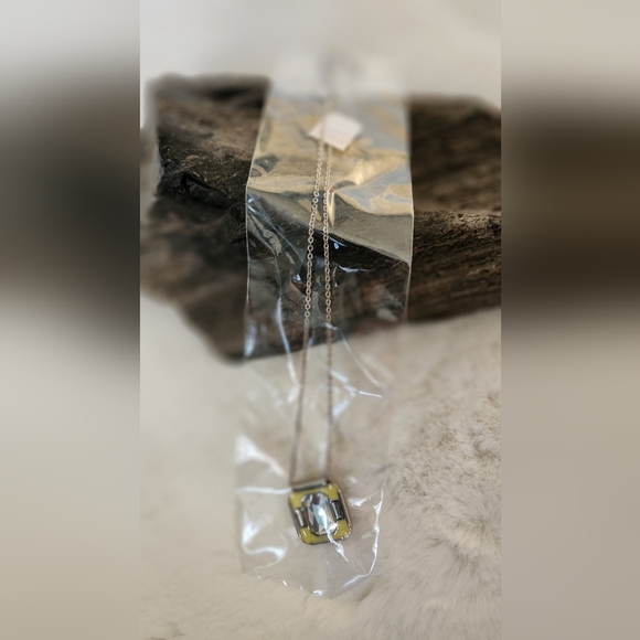 NWT Lia Sophia "Portal" yellow silver and cut crystal necklace - Picture 5 of 10